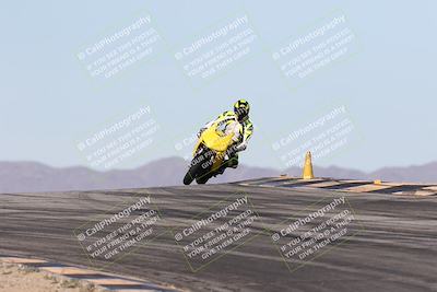 media/Dec-01-2025-Moto Forza (Mon) [[2daa91e15f]]/2-Intermediate Group/Session 2 (Turns 9 and 10)/